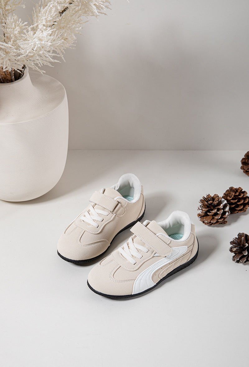 Baskets enfant beige et blanches à scratch – Chaussures garçon ou fille légères et confortables - MiniWalks