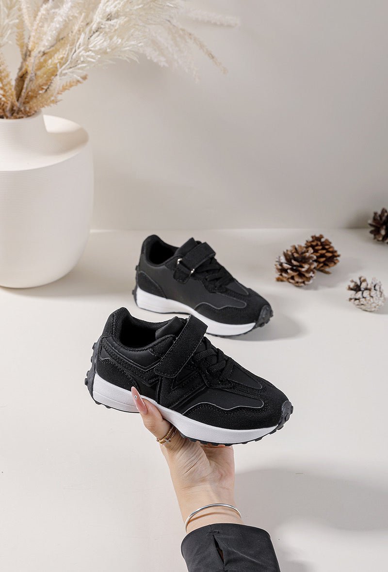 Baskets enfant noires – Chaussures de sport légères et confortables à scratch - MiniWalks