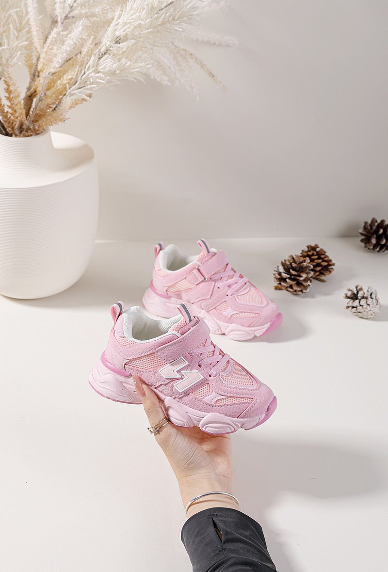 Baskets enfant noires et grises à scratch – Chaussures garçon sport confortables et résistantes - MiniWalks