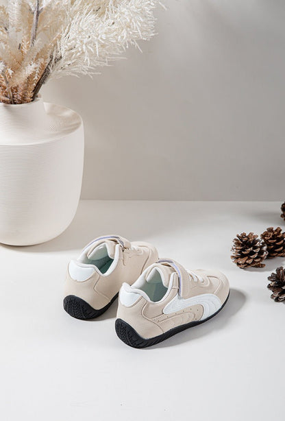 Baskets enfant beige et blanches à scratch – Chaussures garçon ou fille légères et confortables - MiniWalks