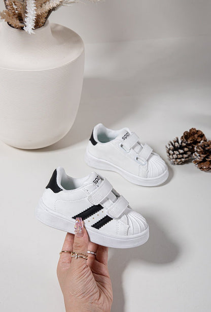 Baskets enfant noires à scratch – Chaussures confortables et faciles à enfiler - MiniWalks