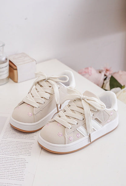 Baskets fille beige à scratch et lacets – Chaussures enfant fleuries confortables et légères - MiniWalks