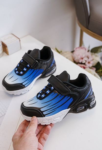 Baskets garçon noires et blanches à scratch – Chaussures enfant sport légères et confortables - MiniWalks