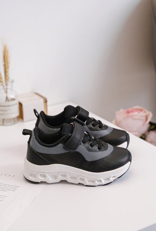 Baskets garçon noires et grises à scratch – Chaussures enfant sport légères et respirantes - MiniWalks