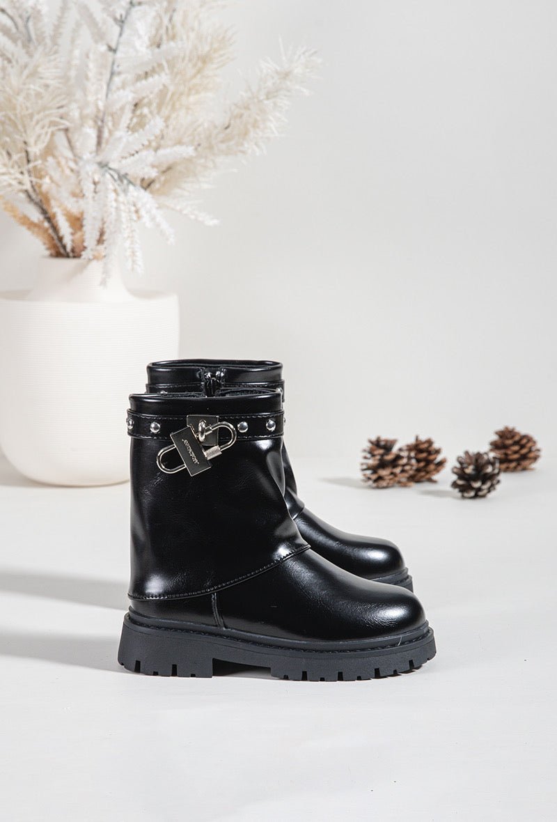 Bottes enfant noires avec rivets et pendentif – Look tendance & allure rock - MiniWalks