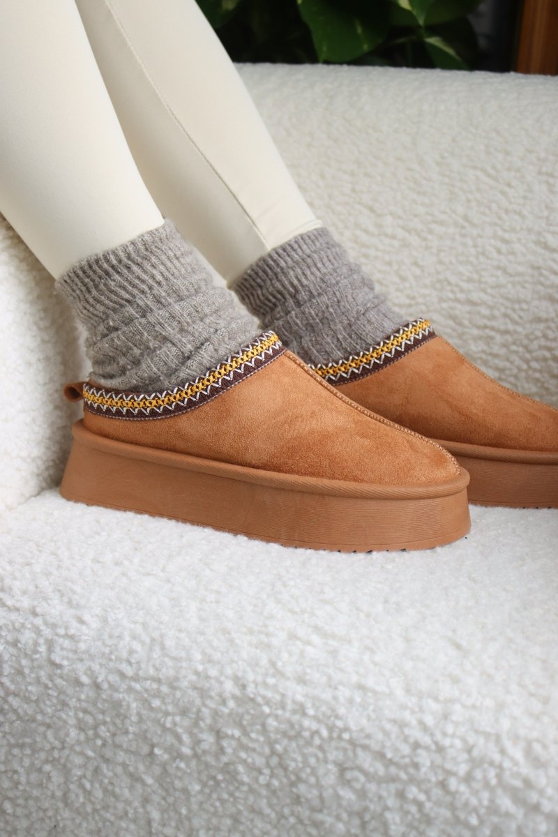 Chaussons en cuir et suédine caramel – Confort cocooning, semelle plateforme antidérapante - MiniWalks