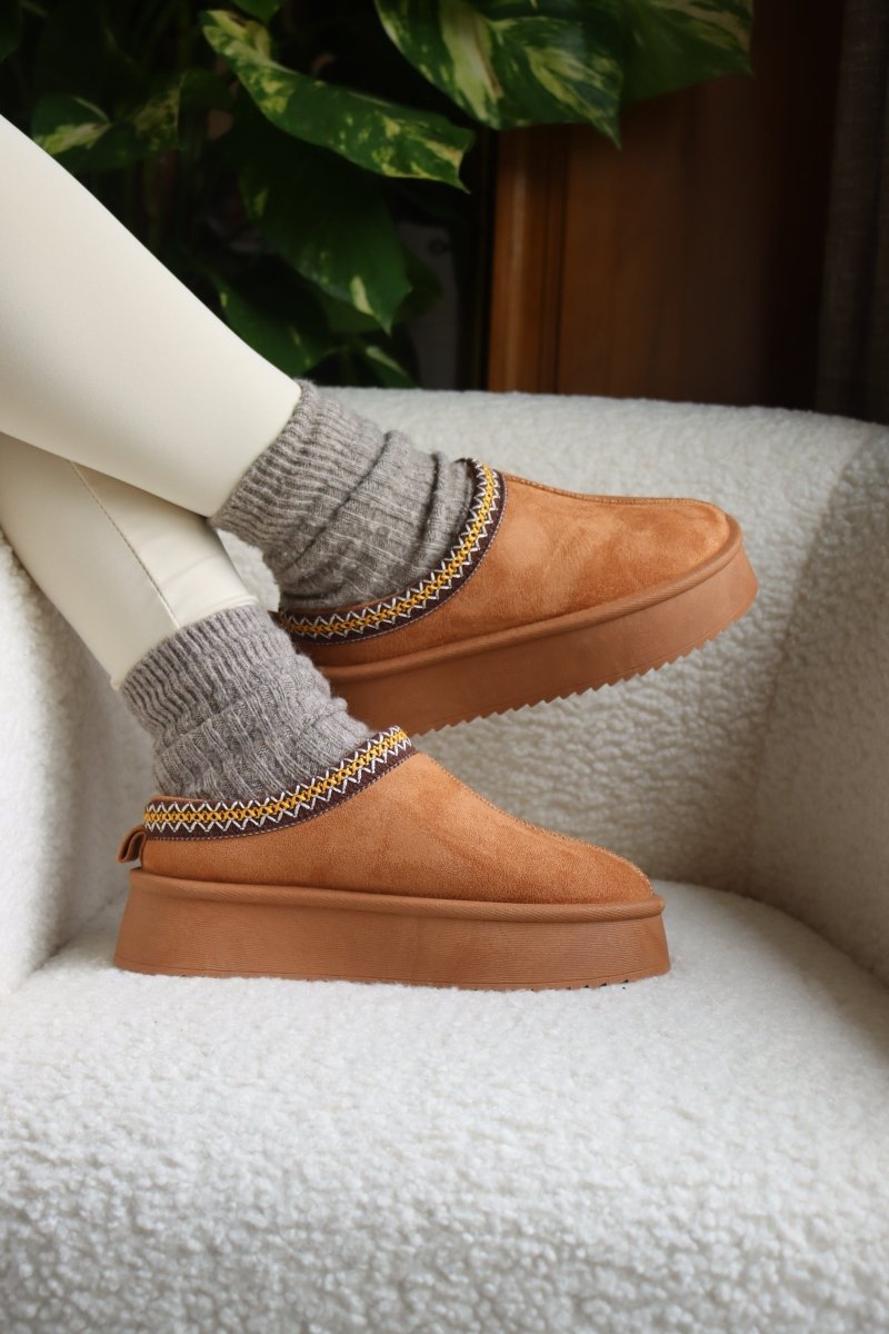 Chaussons en cuir et suédine caramel – Confort cocooning, semelle plateforme antidérapante - MiniWalks
